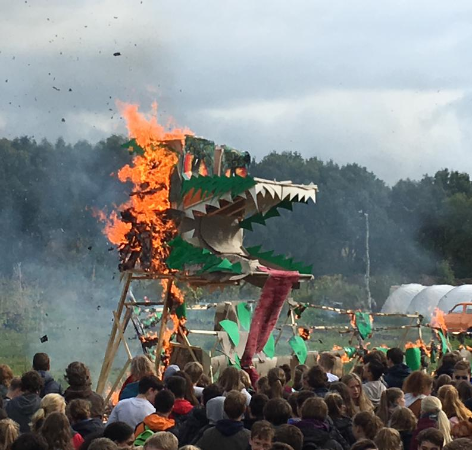We gaan de draak verslaan! We gaan de draak verslaan!